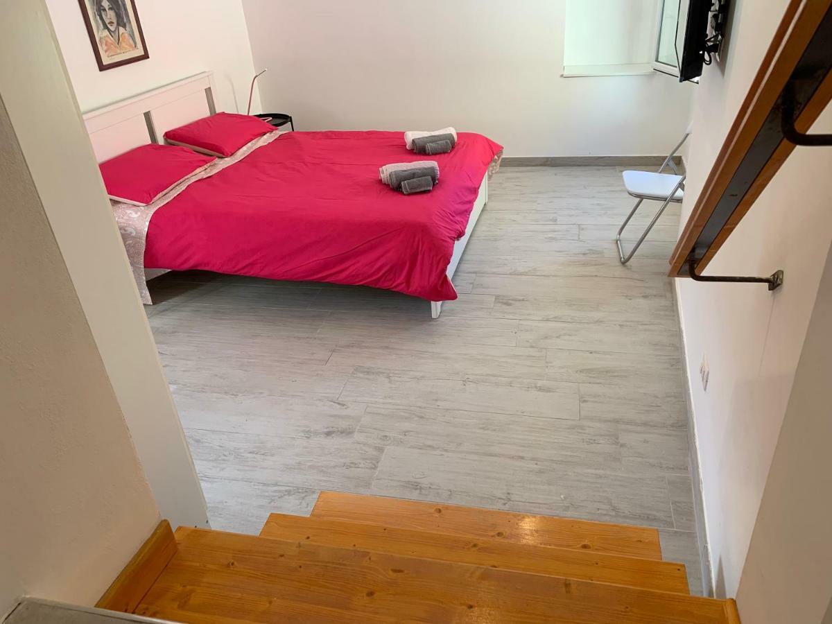 Deni'S Apartments Per 4 Syracuse Extérieur photo
